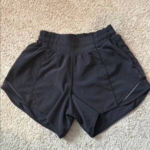 Lululemon Hotty Hot HR black Shorts